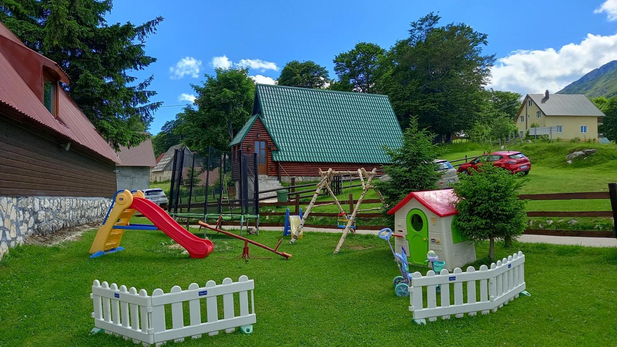 Family Farm Apartments Žabljak Екстериор снимка